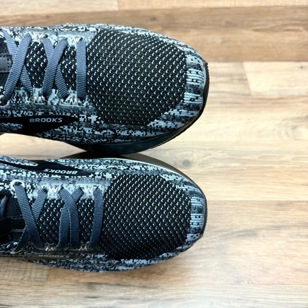 Brooks Levitate 3 women’s size 11D Black Running Shoes Sneakers